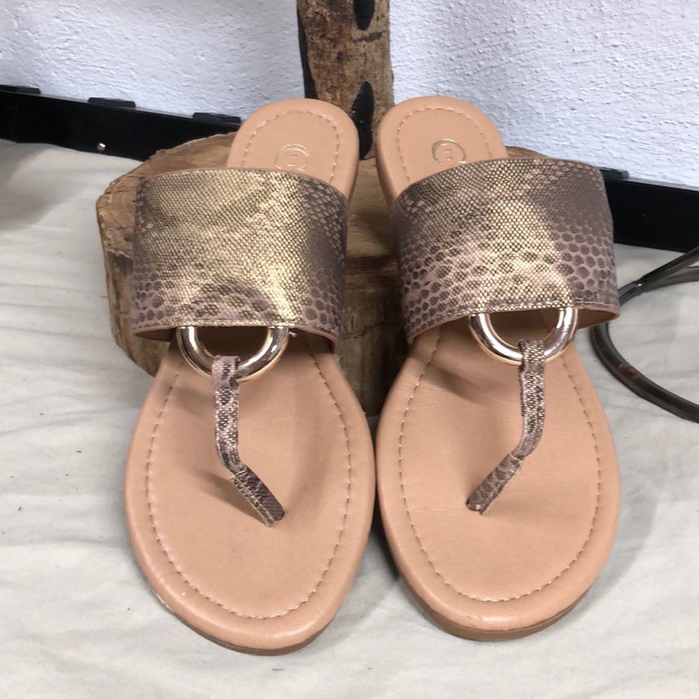 C EST 1946 Thong Sandals